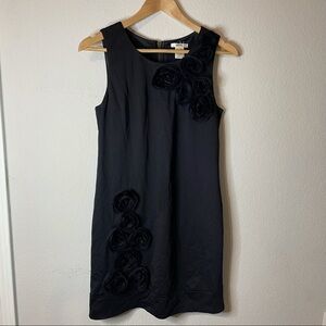 Esley Black Shift Dress Origami Raised Flower Embellishments Size Medium
